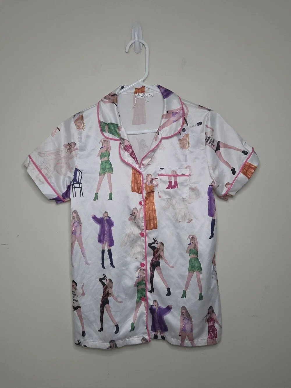 🎉 5/$25 Girls Sheshow Taylor Swift Pajama Top Sz XL